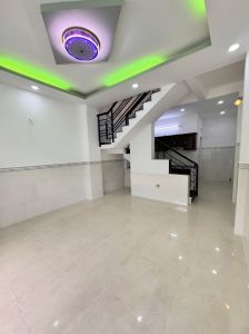 Nhà 2 tầng, (4x10m), Âu Dương Lân P3 Quận 8